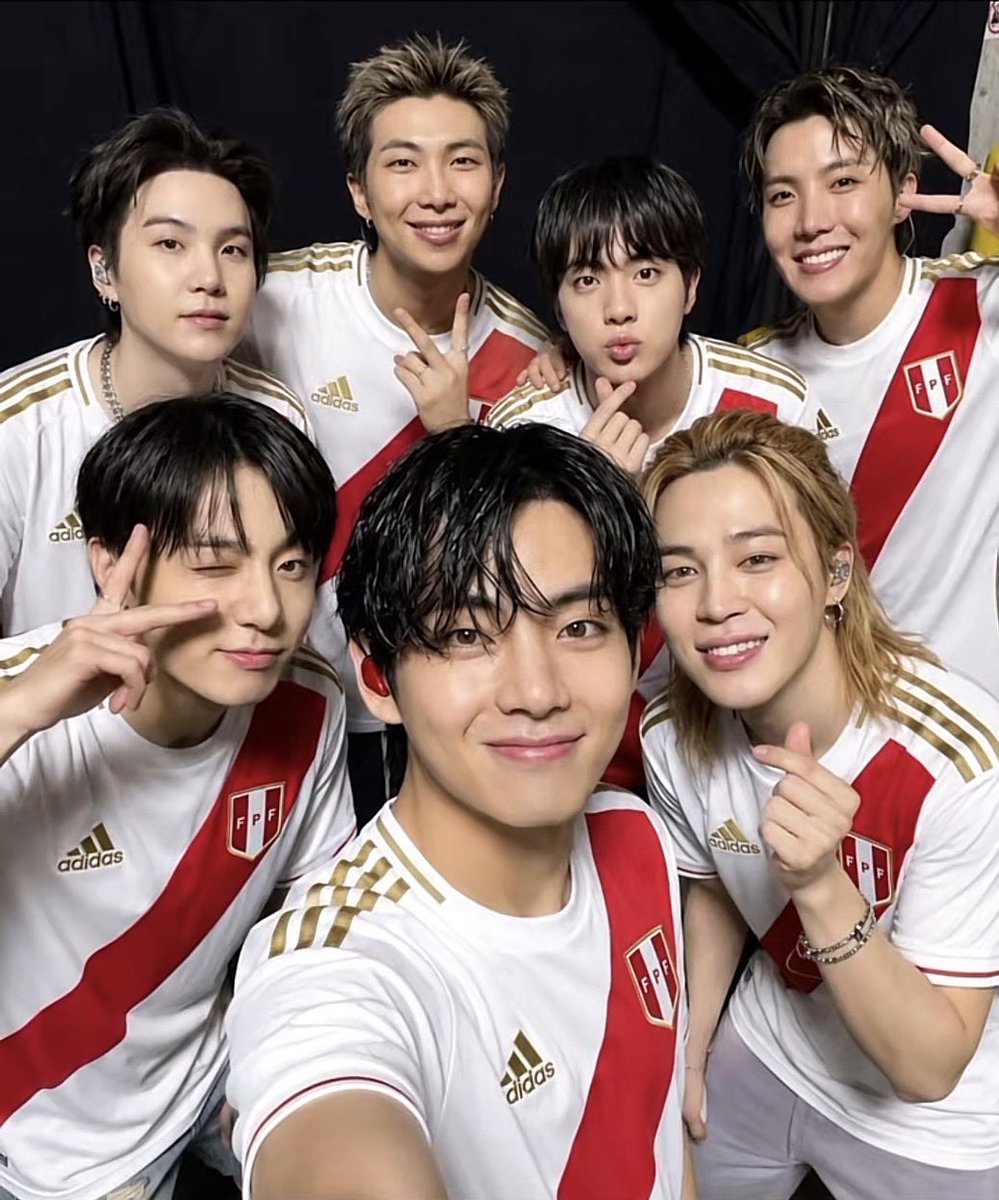 Vane is seeing bts🇵🇪 tweet media