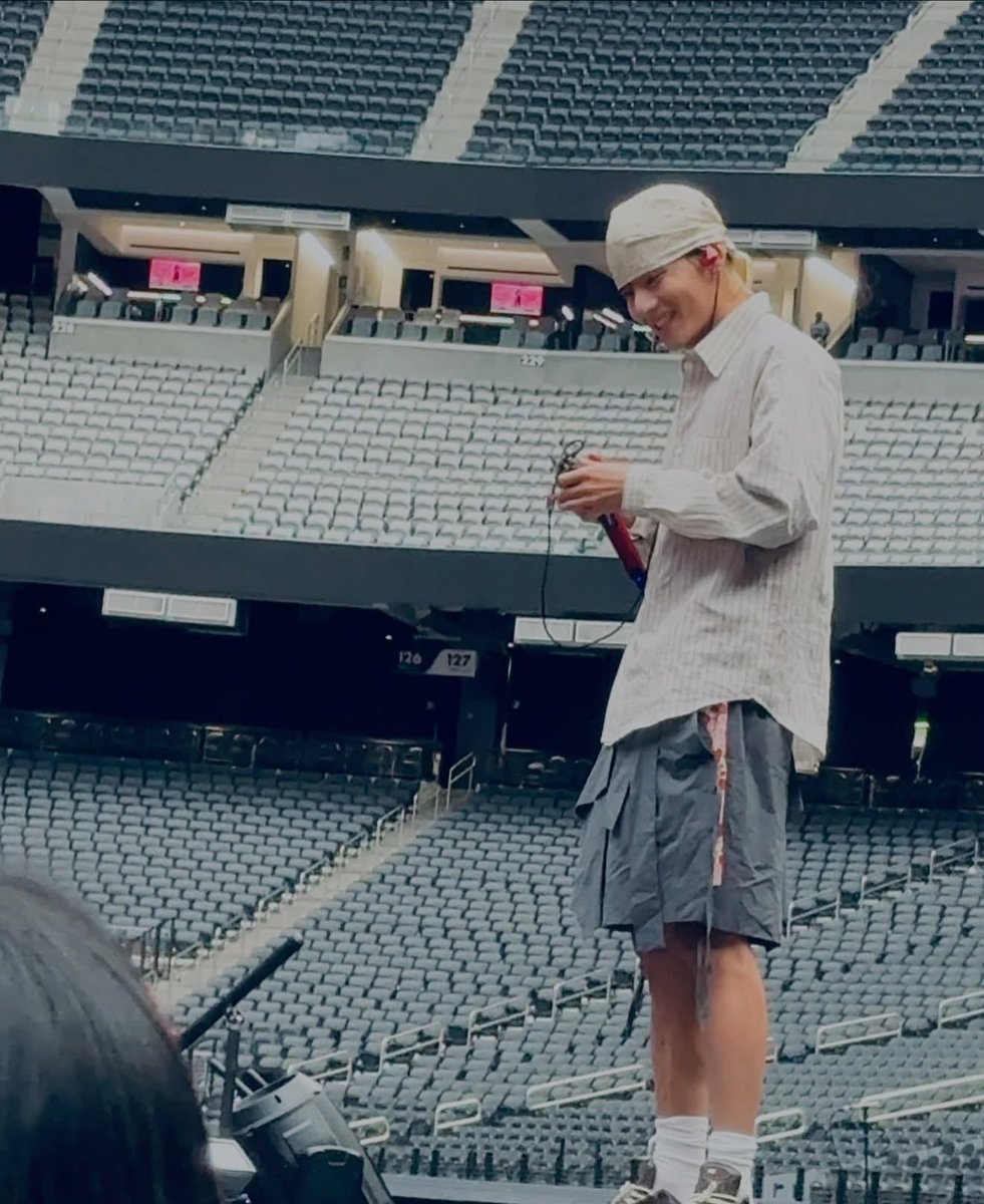 taeguide's tweet photo. Taehyung <3 https://t.co/nOyK79IYKy