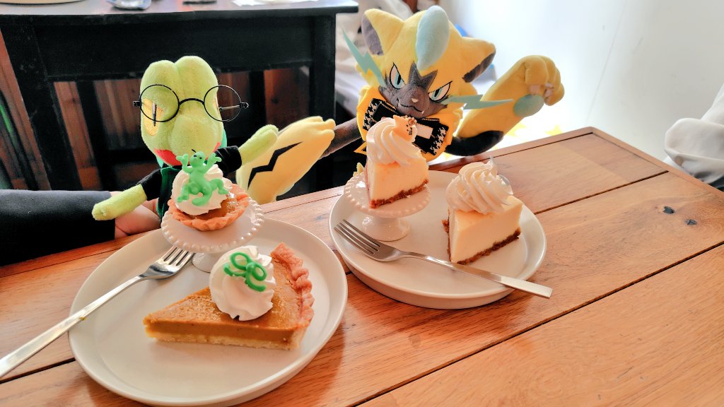 yk252tree's tweet photo. 初めてLittle Lou's Caféさん( #littlelous_cafe )に遊びに行ったときのお写真出てきた！
その後も1回行ったけどまた行きたい https://t.co/f8yTmk8aAj