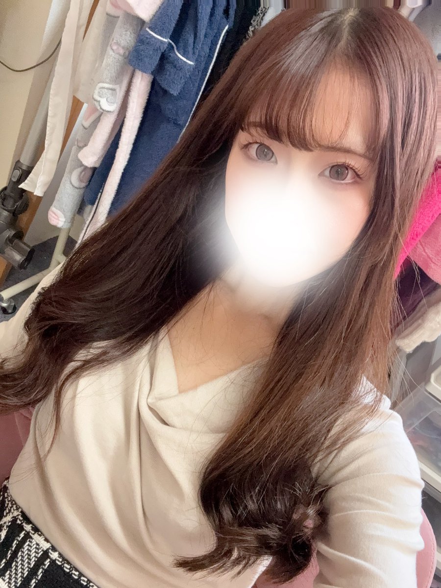 usagi_pi17's tweet photo. おはようございます☀️

本日、アミューズ撮影会よろしくお願いします🙂‍↕️🎀

今日はなんと10枠まであるので楽しみたいと思います🫢🫶 https://t.co/gT38Nqscf1