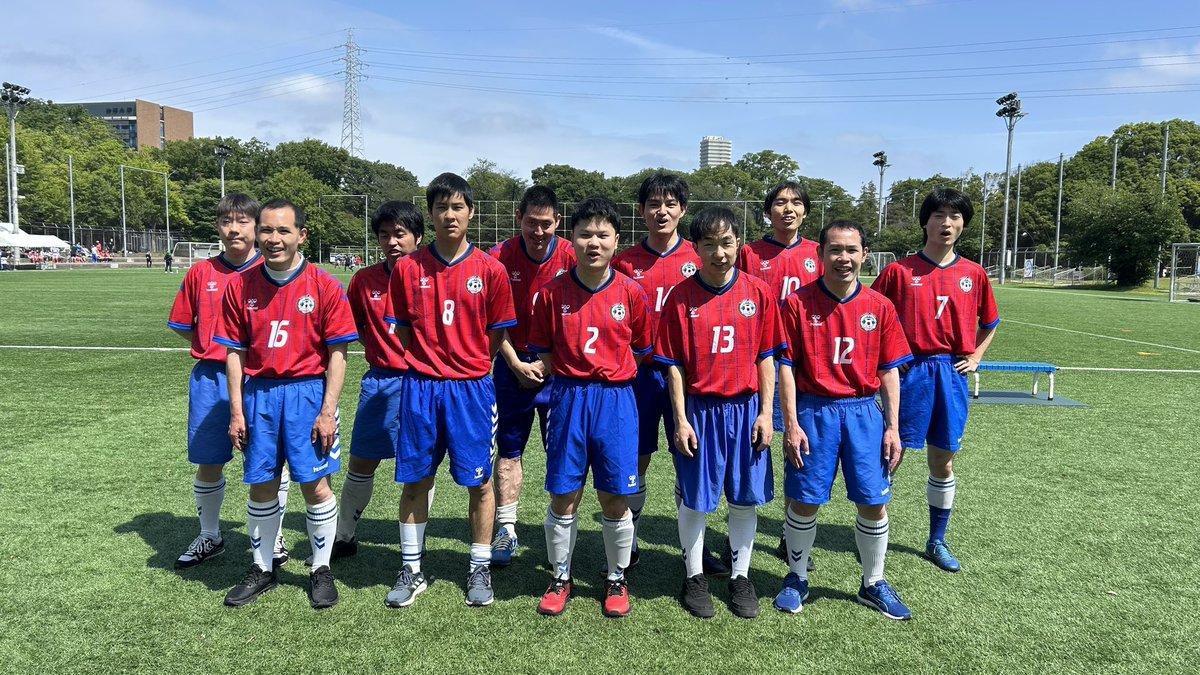 NPO_TRACOS's tweet photo. #都大会
FCトラッソス4チームが参加します⚽️試合時間が早い2チームで先に記念撮影📸2026から新ユニフォームとなります😊複数のデザインから選手たちに投票してもらい決定しました👍カッコいい👍👍👍
#やりたくなるサッカー #あおぞら銀行 https://t.co/wPccNCOCFp