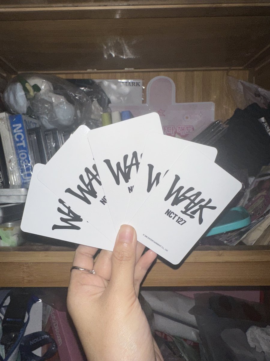 vzous's tweet photo. WTS ALBUM SEALED

NCT 127 Walk (Poster Vers) + BENE
NCT 127 Fact Check (Storage Version) 
NCT DREAM - DREAM( )SCAPE ALBUM (Photobook Vers) + BENE DYANDRA PC https://t.co/ITsSrK5yLn