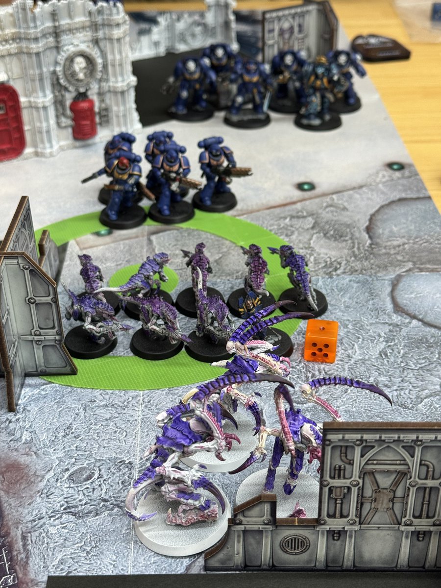 nao_friends's tweet photo. 昨日は鹿児島ウォーハンマー会で40Kゲームディでした！
コンパト2戦はひっさしぶりにティラニッド、策略忘れたりでマイアーミーへの理解度が強さに直結するわね…！と思いつつ、大変楽しい対戦でした🎲
鹿児島のウォーハンマー人口が増えてきて嬉しい！対戦ありがとうございました😊 https://t.co/kqr1F2u5KG