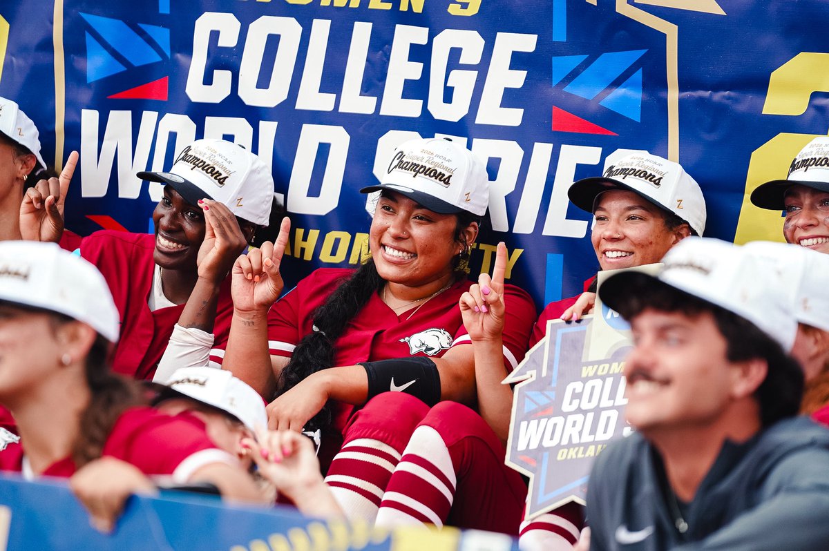 RazorbackSB's tweet photo. Vibes are HIGH in Fayetteville 🤩 https://t.co/ijinw2QZvg
