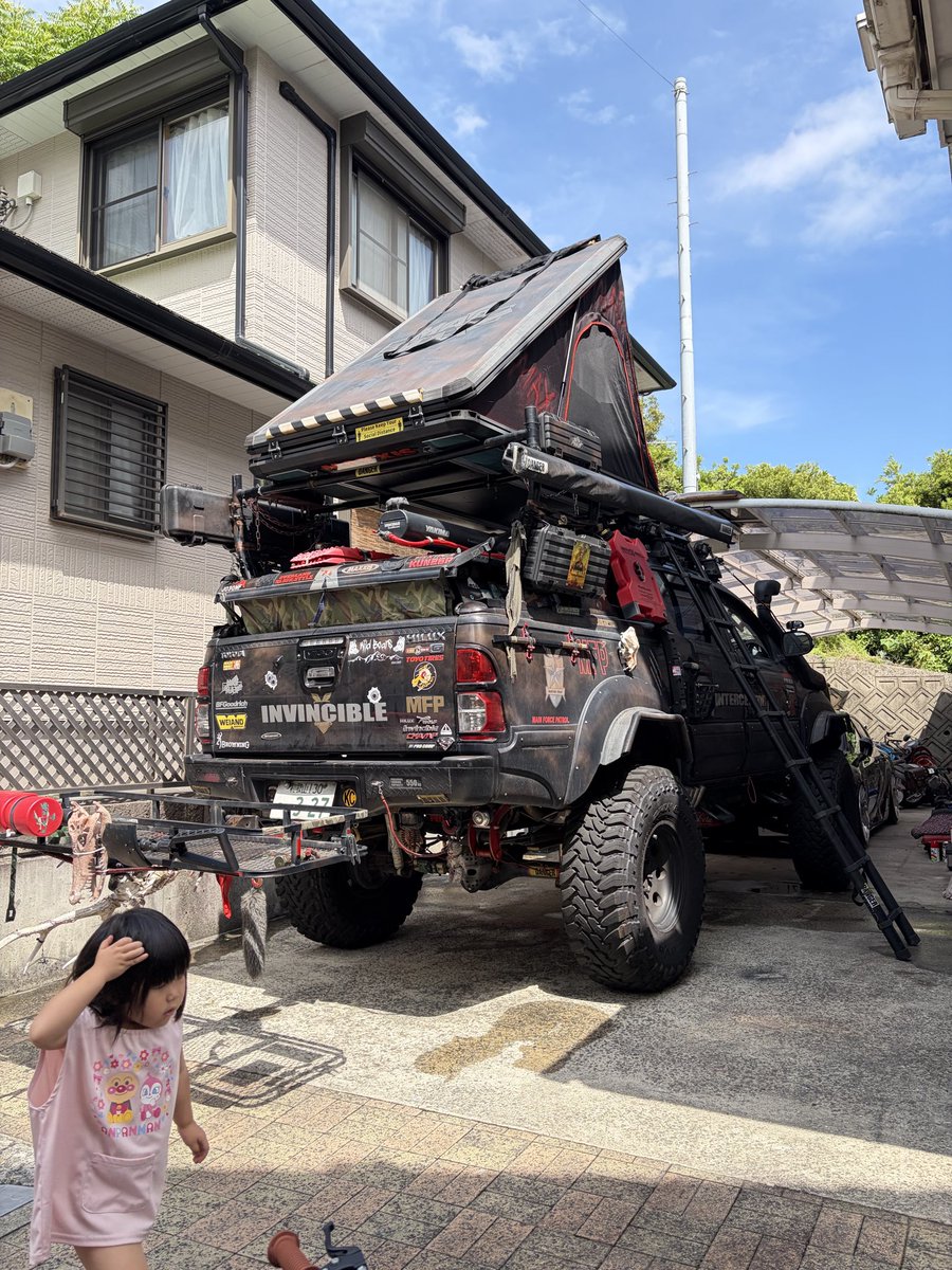 Jk1CFhnoGZaG8kT's tweet photo. #HILUX
#CAMPER
#WildBoars
#OFFROADER
#MADMAX
#ルーフテント
雨水混入でマットベチョベチョ💦
安物のルーフテントやからダメだ〜 https://t.co/0V19OaTWbL