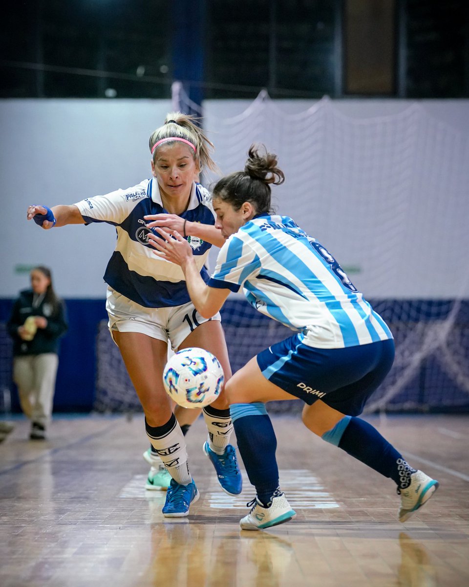 FutsalCGE's tweet photo. 🔚⚽️ ¡Final del partido!

Racing 2-1 Gimnasia https://t.co/zxDyoXQEd4