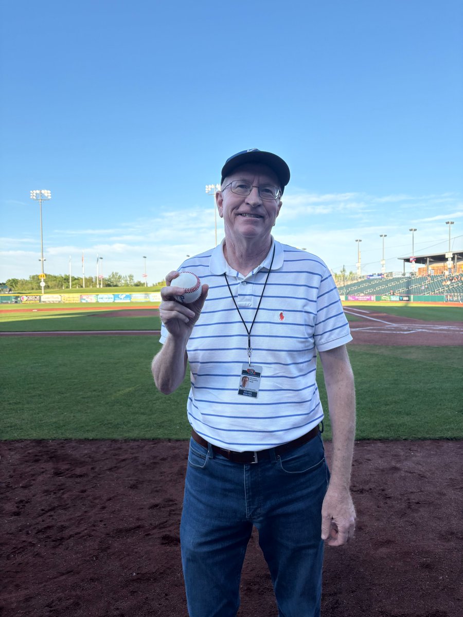 nsaahome's tweet photo. ⚾️The Class A NSAA State Baseball Champion Ceremonial First Pitch was thrown by Mike Patterson.

Mike Patterson is a sports reporter for the Omaha World-Herald and one of the most recognized names in Nebraska sports journalism. https://t.co/7wHP0B4RhA