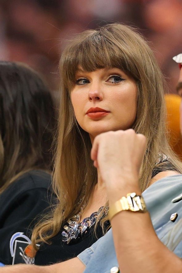 best of swift ❁ tweet media