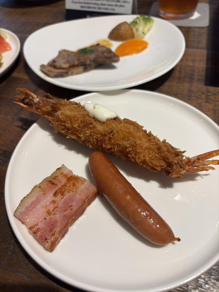 e_risa_beth's tweet photo. 朝からエビフライ食べた！睡眠不足なのに謎に元気！ https://t.co/D1P5vReutE