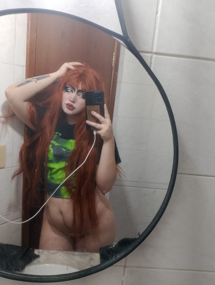 GhCuritiba's tweet photo. FOGO NO FLUXO (21:56)! 🚨 A festa está rolando AGORA e o line-up está insano! Se liga no status:

👑 No Local: iza e o casal misssanta! 💥 🏃‍♀️ A Caminho: angel devil, gotica kittyhell, nicole trans e marcela trans!
Solteiros: padr��o estrito! ❄️🤫 #Glory https://t.co/UjJuxBFOw9