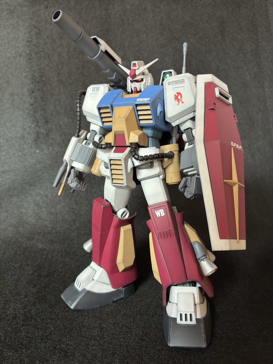 Jack08102's tweet photo. フルアーマガンダムとヘビーガンダムの塗装完了。両方ともリサイクルショップで見つけた素組品。レトロな重武装は味がある。フルアーマガンダムとレッドウォーリアも欲しいなー。
#プラモ好きと繋がりたい
 #プラモ狂四郎 https://t.co/R059fAxMgH