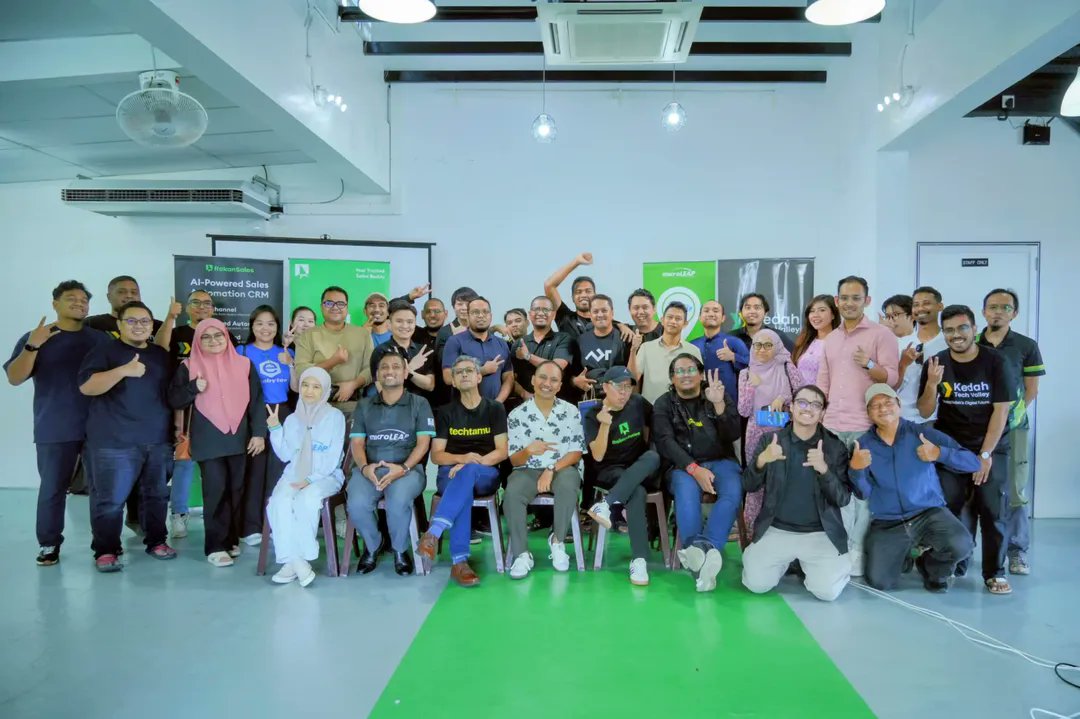 Kedahtechvalley's tweet photo. Semalam. Agenda lebih besar - Nortech 🔥 with - Techtamu &amp; noobs 

Appreciates all players, para speakers dan tuan rumah Spacious sudi datang support di Spacious Sg Petani Kedah, !  Digital Economy bukan lagi fasa menunggu tapi bagaimana kita mencipta peluang.  #bergerakbersama https://t.co/em3jOchV4l