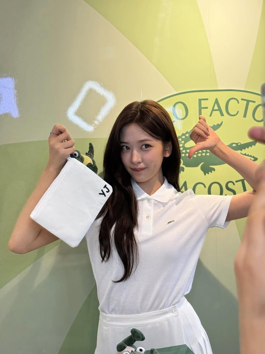 IVE AN YUJIN 아이브 안유진 tweet media