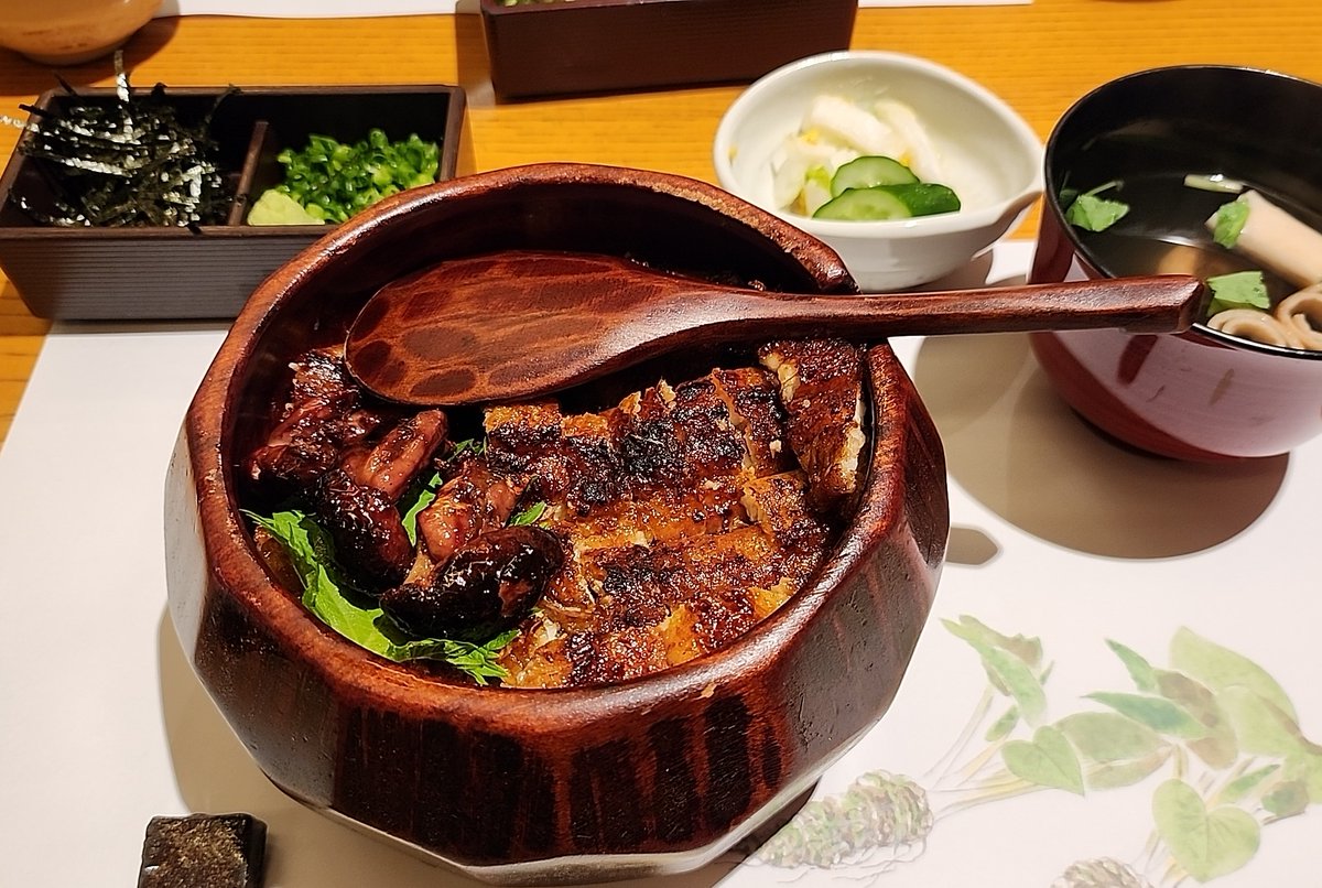 hide_coffee01's tweet photo. 昨日の夜ご飯は名古屋式ひつまぶし🍴✨ https://t.co/VaDgzl1JAE