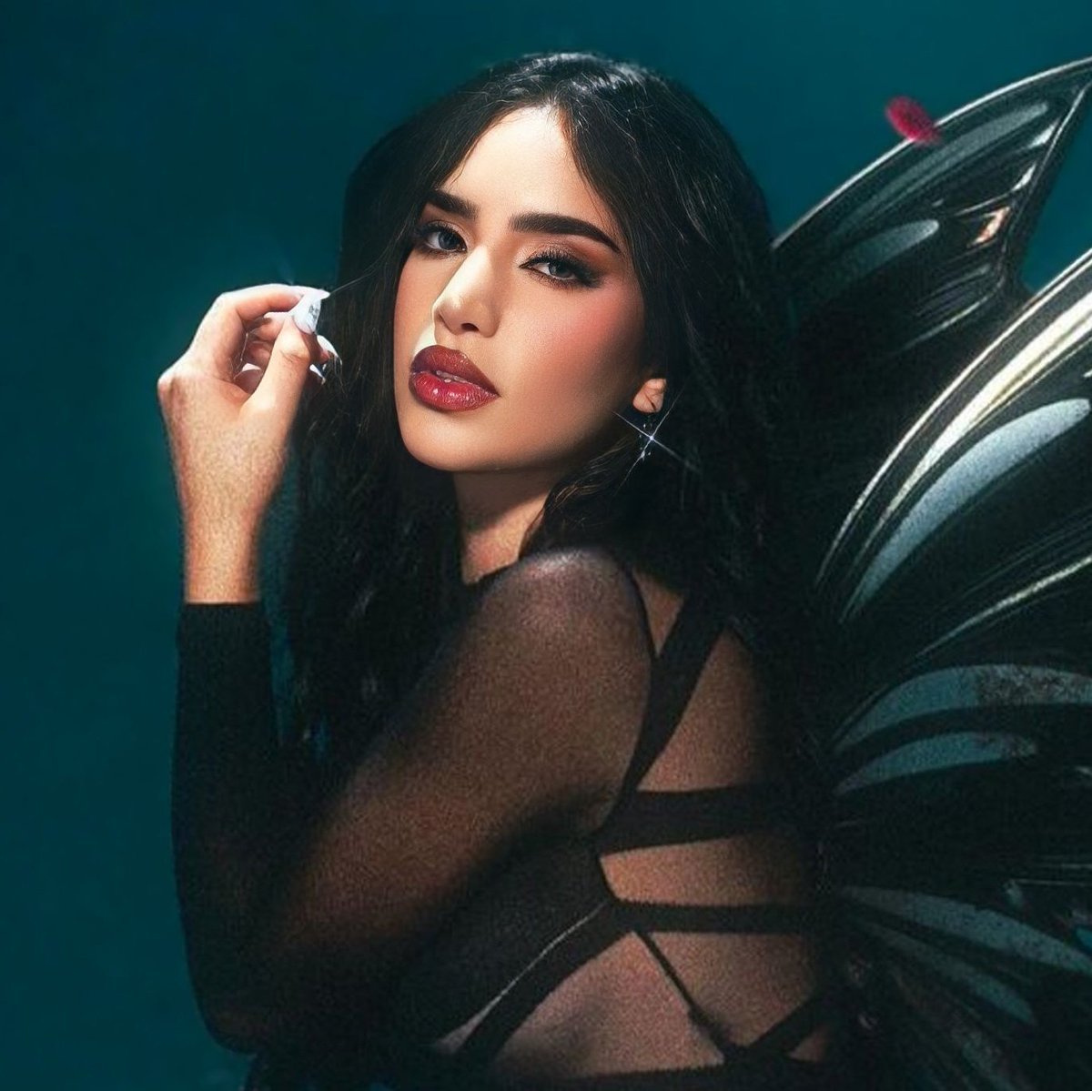 KIM LOAIZA CENTRAL tweet media