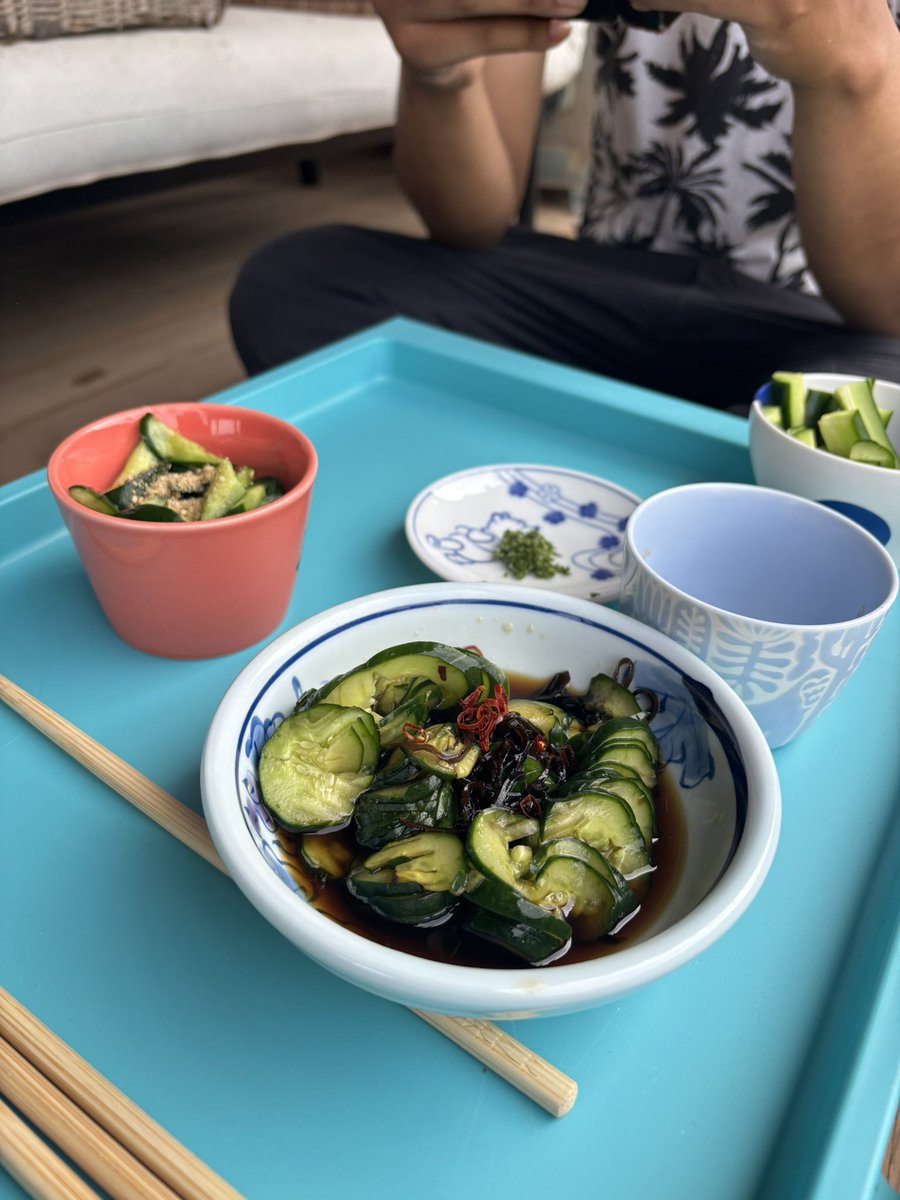 hololiver0709's tweet photo. 初キュウリ収穫からの即料理🥒
美味そうである https://t.co/BOzQKJMTAJ