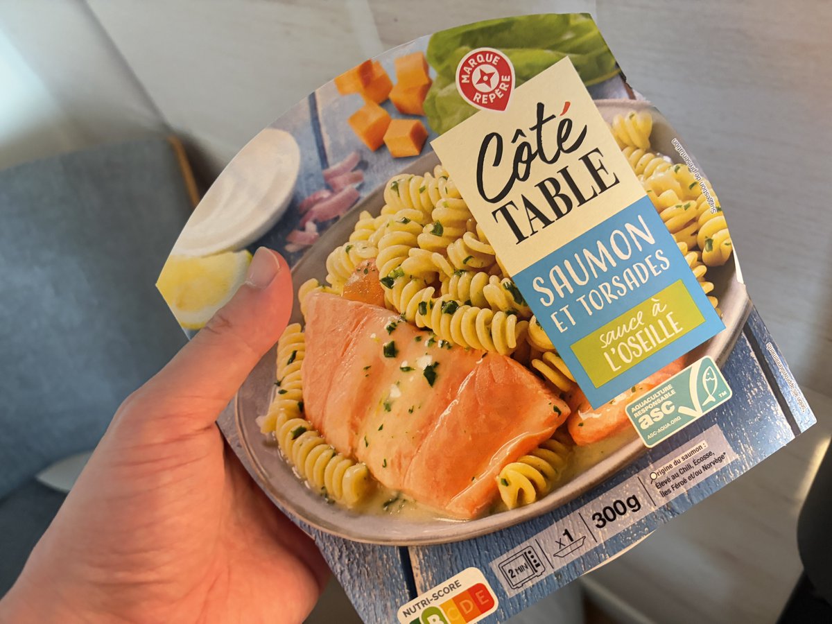 tycattrip35's tweet photo. フランスのスーパーはチンするご飯が豊富！
リゾットやラザニア、シチューまで2.5€ほどで購入でき、レンジ調理で美味しい。
外食は高くついてしまうので、たまにはこういう選択肢も旅のアクセントになります。 https://t.co/puXjY7hB28