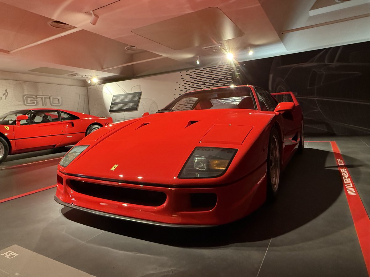 MeierCarsten's tweet photo. Presented 1987 and ahead of his time. #Ferrari F40 #Maranello #Legends https://t.co/9h57KRLSRB
