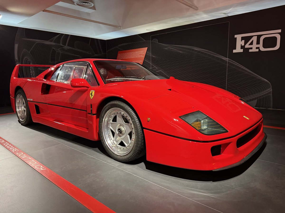 MeierCarsten's tweet photo. Presented 1987 and ahead of his time. #Ferrari F40 #Maranello #Legends https://t.co/9h57KRLSRB
