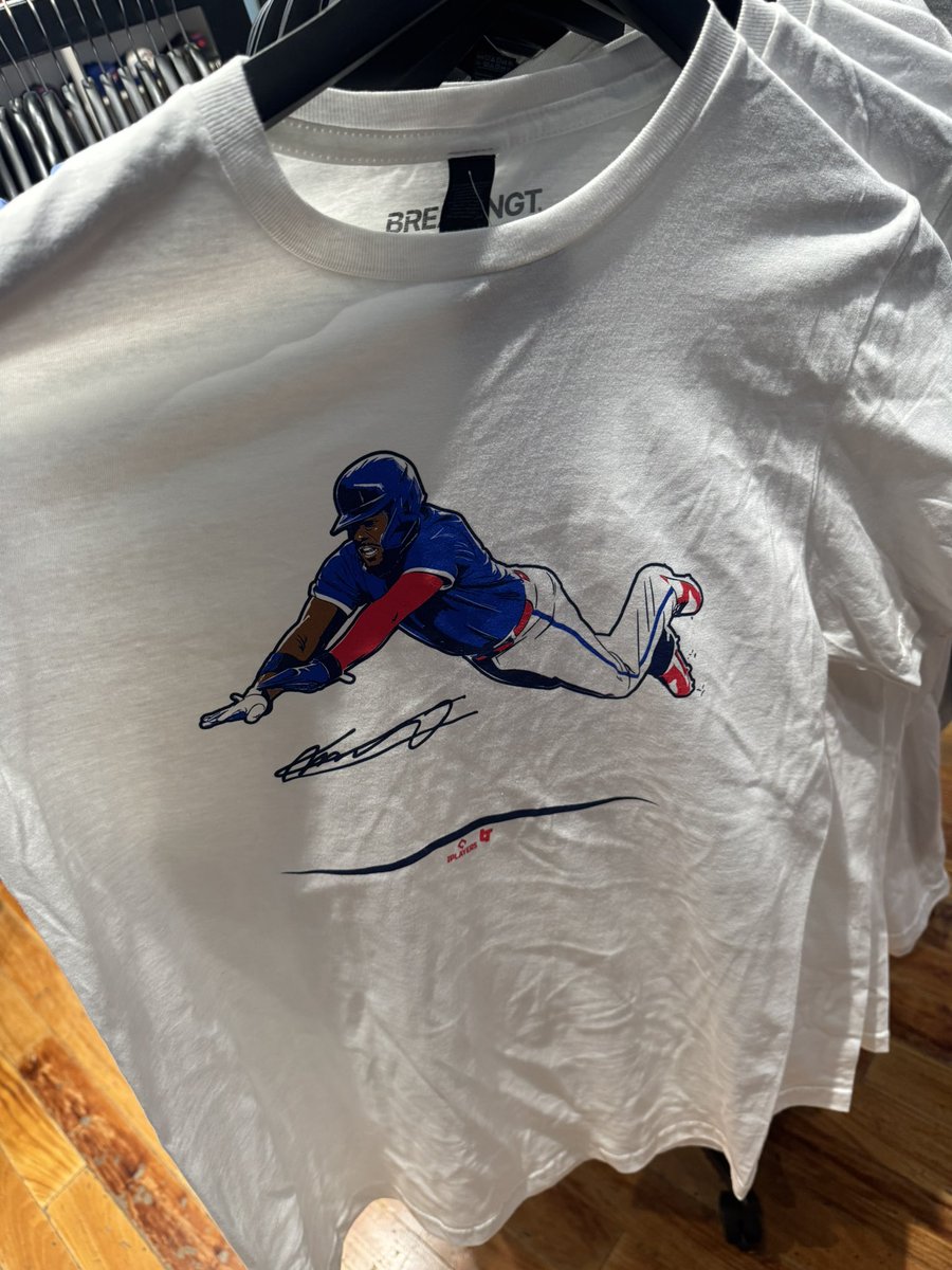 obottamann's tweet photo. ゲレーロJr.ヘッスラTシャツ🤣 https://t.co/nJlActhXtw