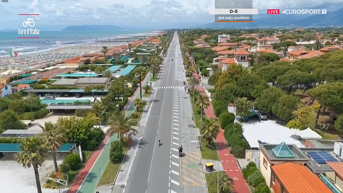 323K13L's tweet photo. Giro d’Italia 2026 — Stage 10🇮🇹
Viareggio → Massa
moments of beauty &amp; chaos

#GirodItaliaᴿᴾ https://t.co/BWIq9HFX3n