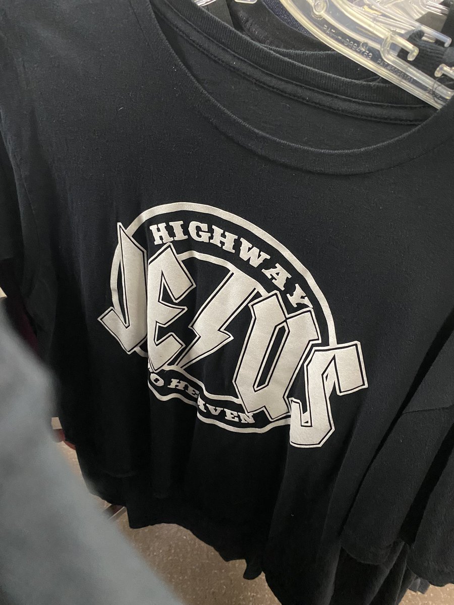 Crusteddd's tweet photo. Got master baited at the thrift today https://t.co/oSWZkbP5eI