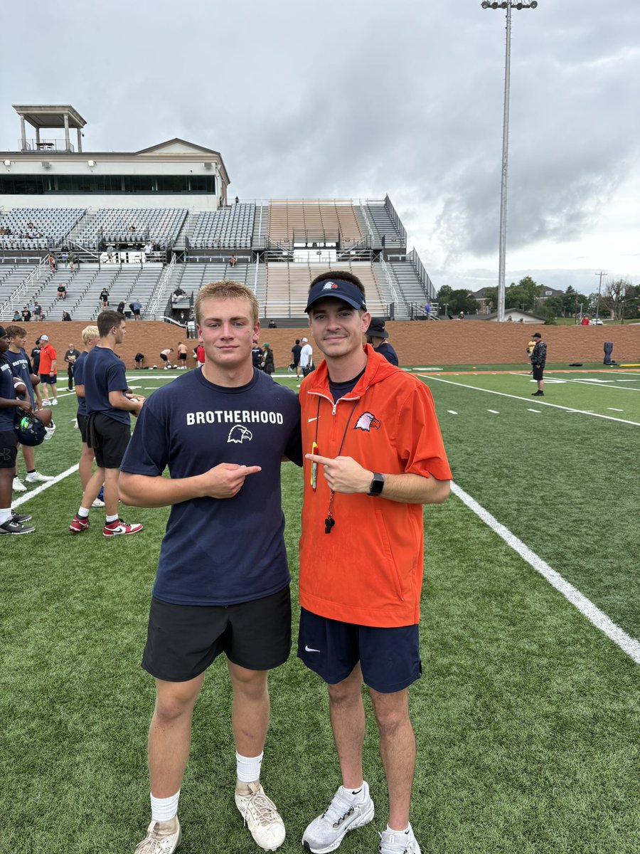 jaydenshannon44's tweet photo. Had a great time @cnfootball Camp! Thank you @CoachDShreve for the invite! 

@Coach_Almond @colehill90 @Coach_Hinch @JameelLane53 @CCHS_FB @strengthcoach34 @TnVarsity @CSmithScout @OnTopAthletics  @CSmithScout @615preps @mSPARKS_45 @coach_DwightH https://t.co/VcCajRK6Oc
