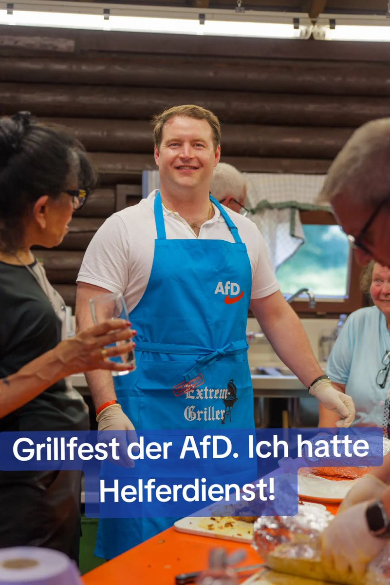 PatrickAndreasB's tweet photo. Grillfest der AfD Rhein-Neckar 

Beim heutigen Grillfest der #AfD Rhein-Neckar in #Brühl habe ich mich natürlich beteiligt und habe meinen Dienst bei der Essensausgabe mit viel Freude geleistet! 

Diesen Schnappschuss wollte ich euch nicht vorenthalten! 🇩🇪💙 

#Kreisrat #Stadtrat https://t.co/h5xdO7X26U