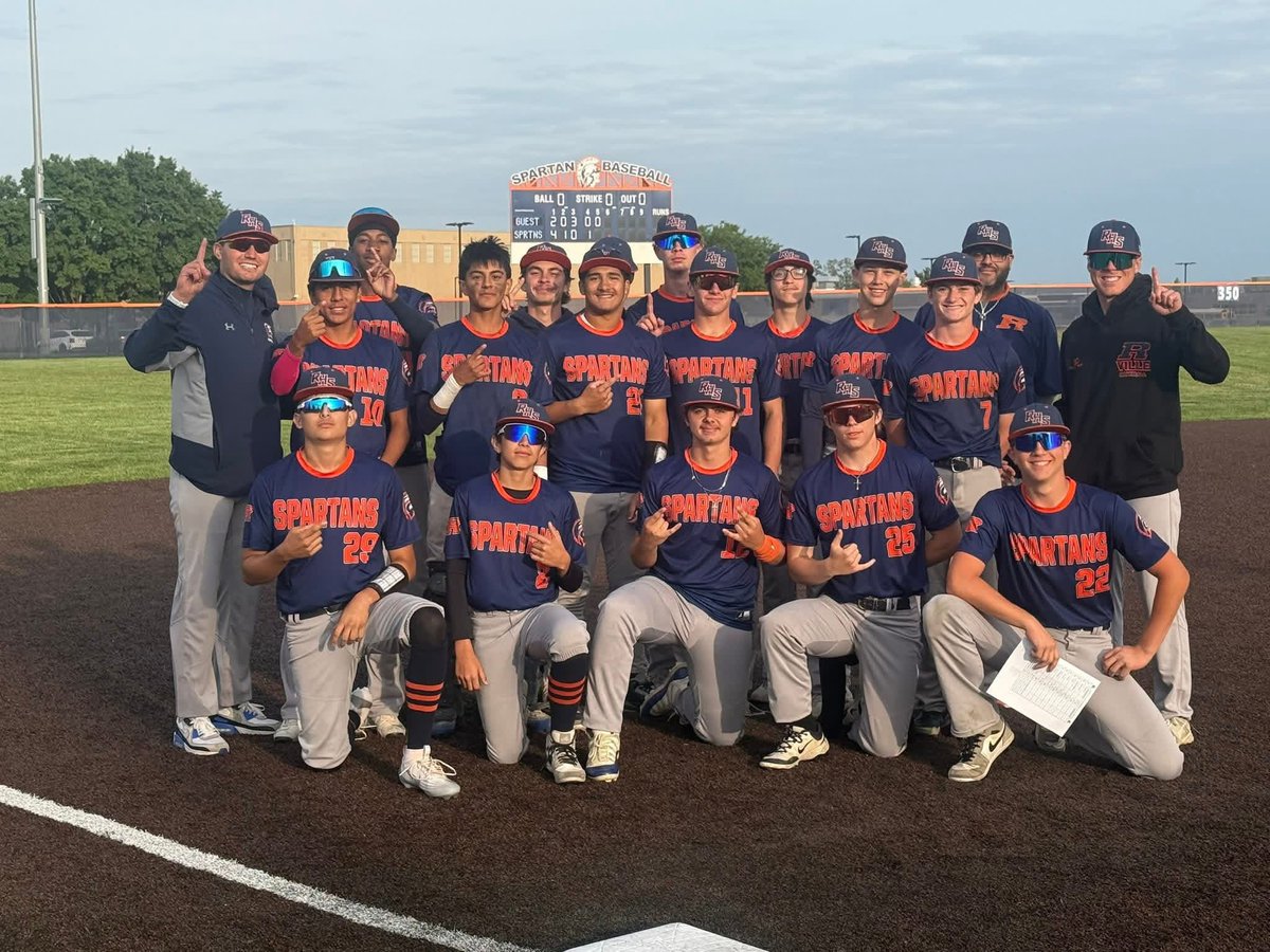 rhsspartansbb's tweet photo. Congratulations to the Frosh/Soph completing a great season.  They came ready to work hard and compete each day and got better and better as the season progressed.  We’ll be seeing many of these boys next year at the next level! https://t.co/mWiBHhbZhn