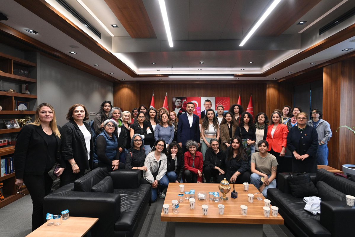Özgür Çelik tweet media
