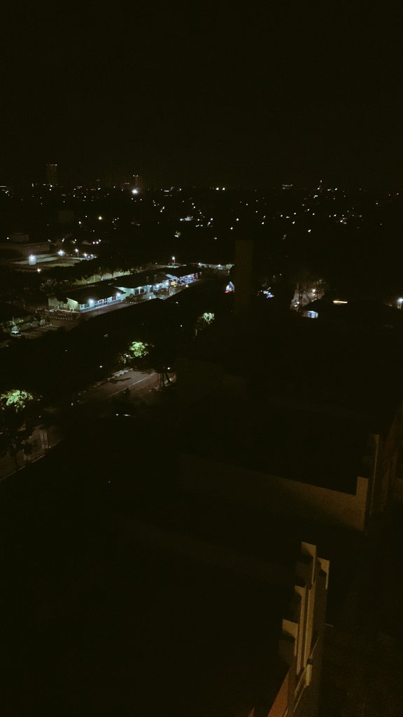 b_kets007's tweet photo. Gada lawan main, nonton MPL aja smpe bobo 🥱 https://t.co/iyei8ZJhwi