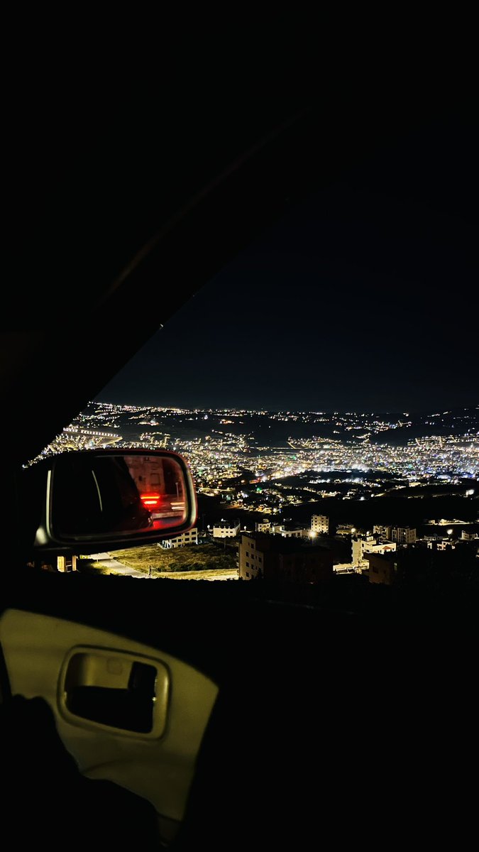 a7_8i's tweet photo. لن تنضج الا بعد أن تشعر أن لديك الكثير من الكلام ولكنك لست بحاجة الى أن تخبر به أحد https://t.co/ybG2Q6Zezk