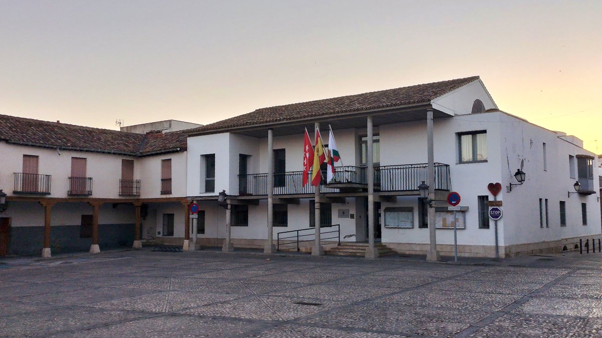 fgtez's tweet photo. Un día cualquiera en #Valdemoro

#UnDíaCualquieraEnValdemoro #MadridSur #Madrid #ComunidadDeMadrid #España #PatrimonioHistórico #PatrimonioCivil #CasaConsistorial #Ayuntamiento #Arquitectura #ArquitecturaHistórica #Historia #UrbanPhotography #ArchitecturePhotography https://t.co/RRNDLZHDWJ