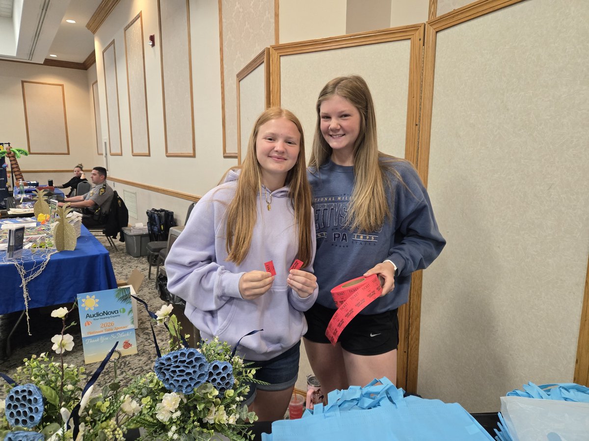 mapletonproud's tweet photo. National Honor Society students volunteered with the Council on Aging for the annual Senior Health Fair at Ashland University.  NHS has volunteered for this event for over 20 years and they always enjoy it! https://t.co/XuDCQLjFFV