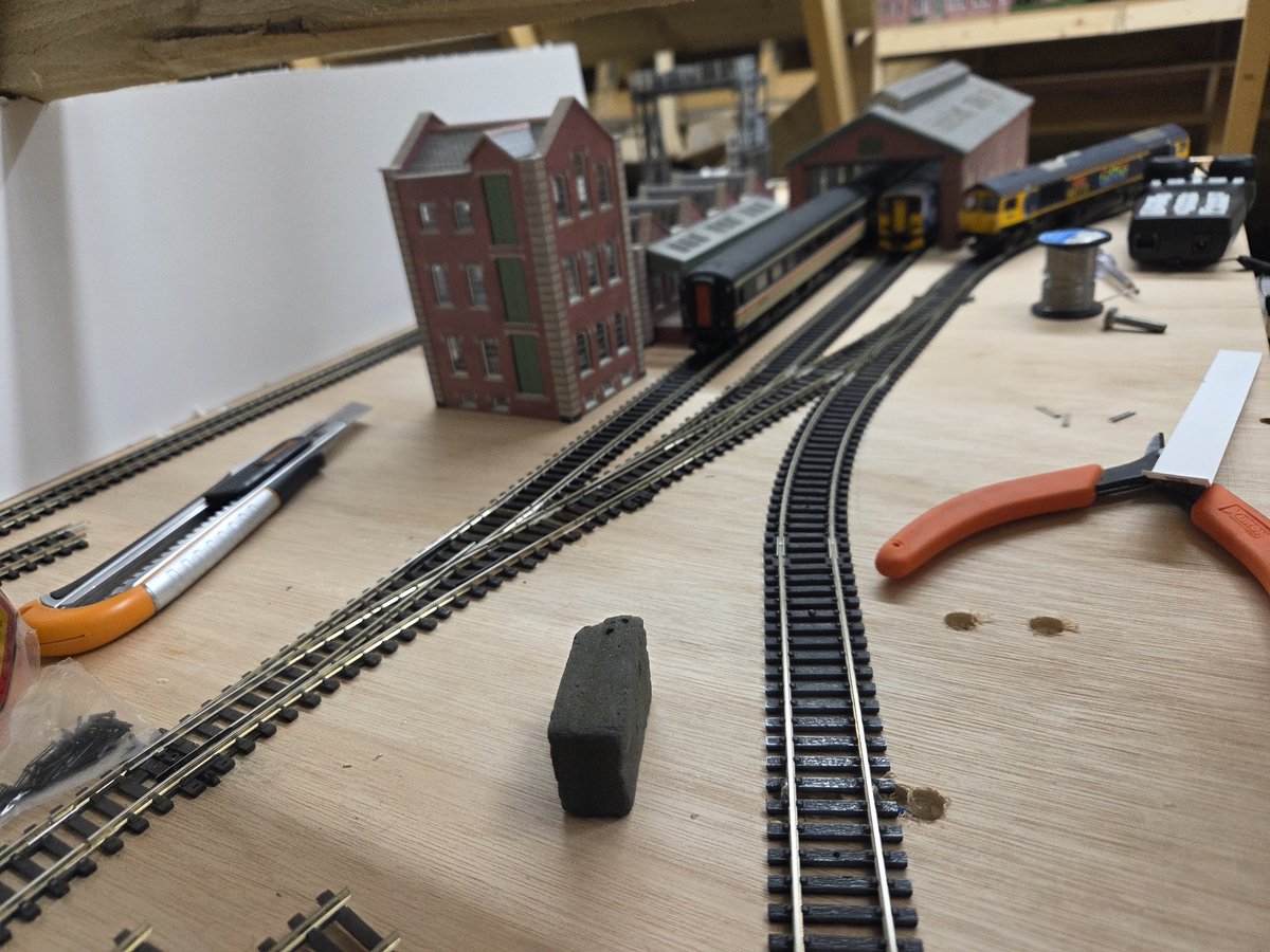 DanderhallR's tweet photo. Its been far too long but finally the engine shed track is laid. https://t.co/G1I8e5IUEy