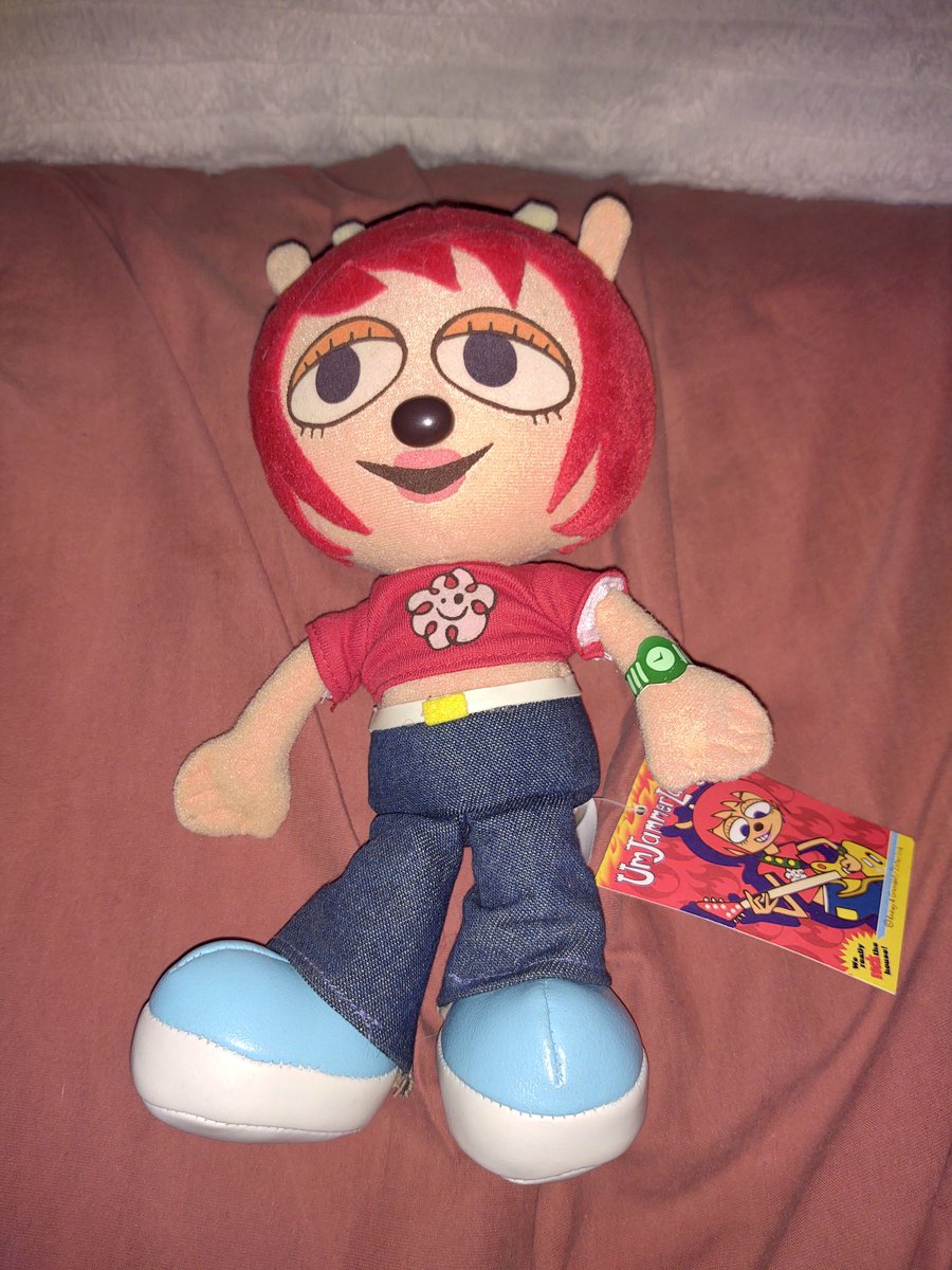 FrozenFear6's tweet photo. @chocosun4evr I've had my Lammy for over 3 years now and thankfully she's still in really good shape! (Also wanted to show off how much I got her for lol) https://t.co/7JLzmlTFdr
