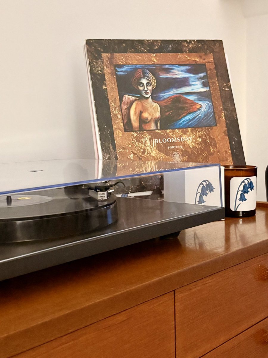 colinmccredie's tweet photo. I love this record! @CallumFT &amp; 2/5 of the Commotions! Wish I’d seen Bloomsday live. Still sounds magic. https://t.co/BvIewZnsLE
