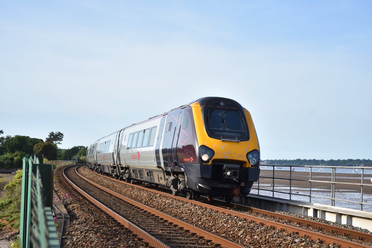 FirstGW_00's tweet photo. Two of the other variations in the CrossCountry fleet. Their original livery, pre-refurbed and the Ex-Avanti West Coast sets cascaded a year or two ago. https://t.co/qGPPCWQcxc