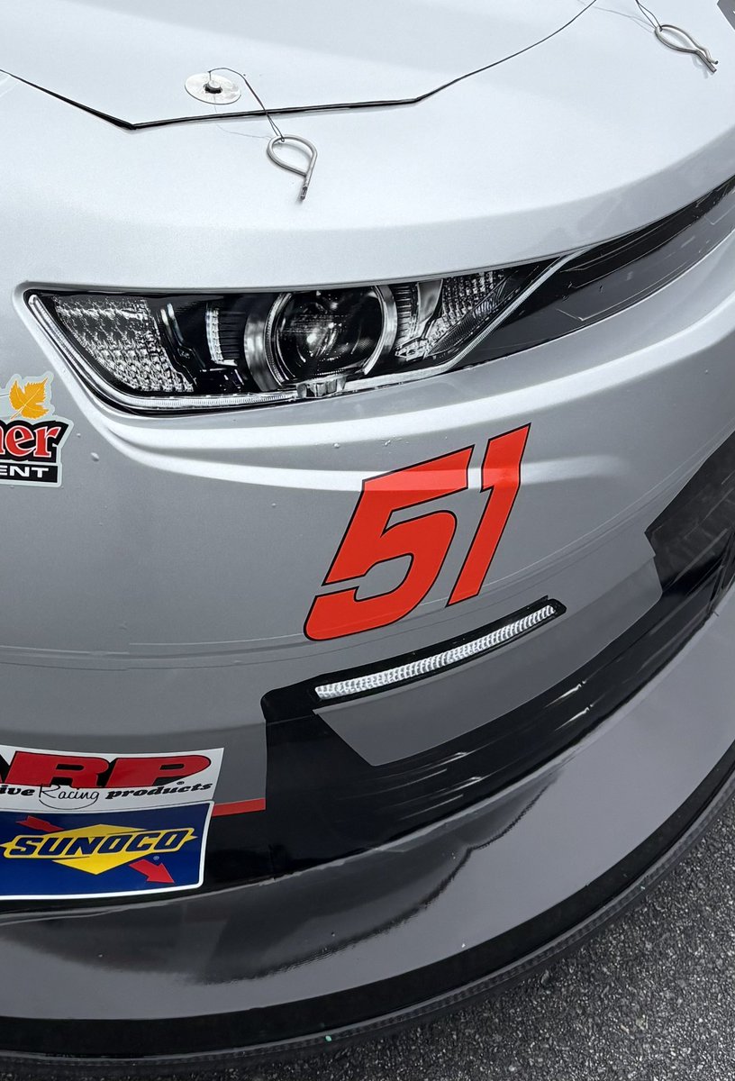 JCR_Clements51's tweet photo. @JClements51 &amp; the @Whitaker_Chevy @TeamChevy crew ready to go @NASCAROReillyAP 
racing @CLTMotorSpdwy 

📍 P15
🛠️ Pit stall 17
📊 45 / 90 / 300
Comp ⚠️ L20

Honoring two icons &amp; Remembering &amp; Honoring those who have served 🇺🇸

#DoItForDale 
#RowdyForever 

@TheCW_Sports https://t.co/O07hUrGccc