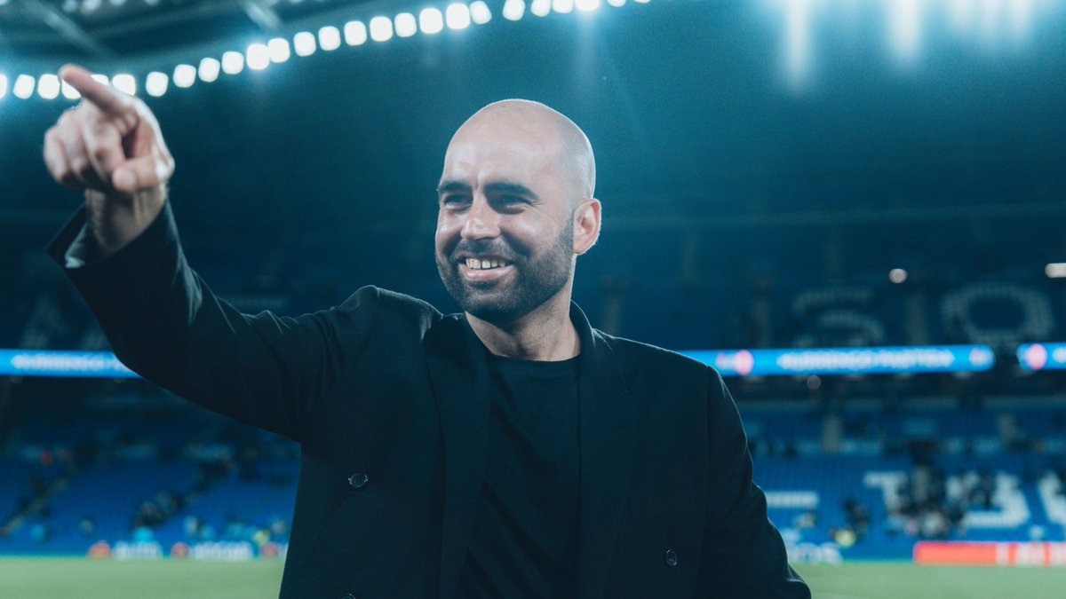 SergCA10's tweet photo. Claudio Giráldez desde que llegó al primer equipo del Celta:

- Salvación 

- Europa League 

- Europa League + cuartos de final en dicha competición.

Y por el camino, mil detalles que pasan desapercibidos. Gracias y que sean muchos años más. https://t.co/NUgDpnbT6e