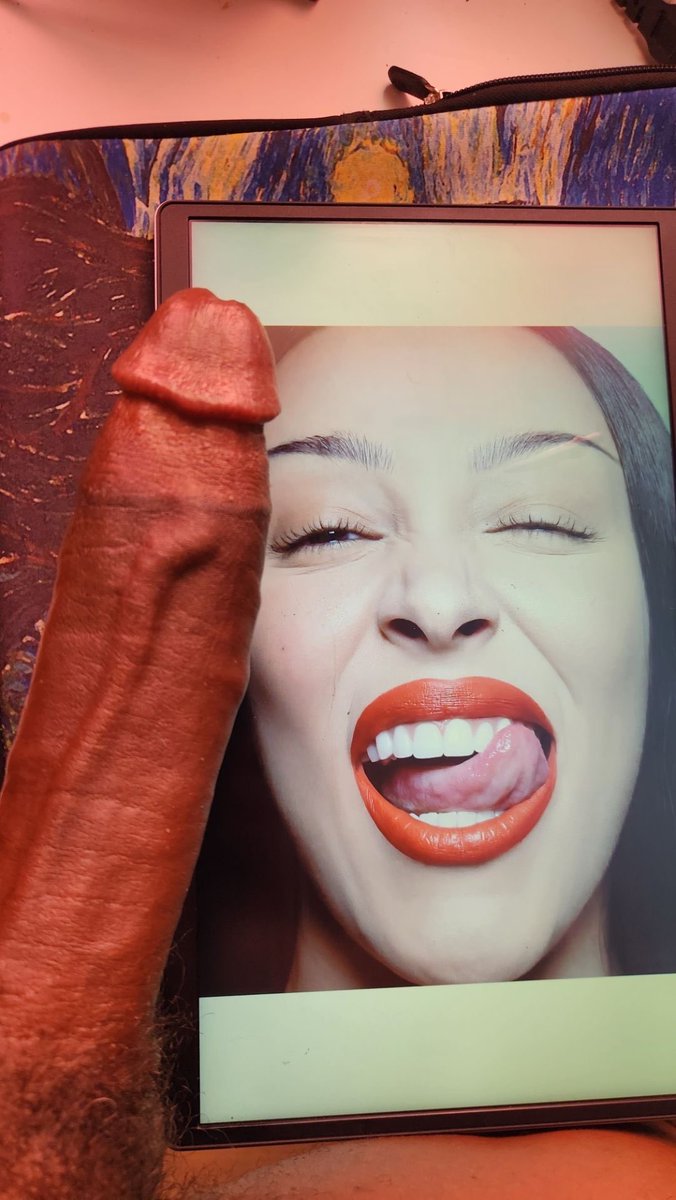 XL Snickers tweet media