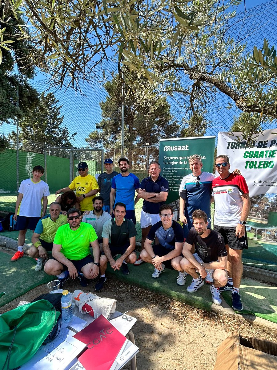 aparejadoresTO's tweet photo. 🎾✨ El Colegio de Aparejadores de Toledo ha celebrado el II Torneo de Pádel en el Club de Tenis Toledo en honor a su patrón.

👏 Deporte, convivencia y compañerismo entre colegiados, amigos y familiares.

🥇 Sergio y David
🥈 Emilio y Carlos
🥉 Fabián y Alfredo

#aparejadores https://t.co/mv94B1qWBa
