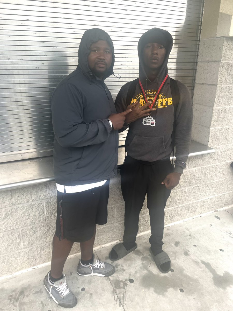 KevariusTyler's tweet photo. Meet Of Champions:

Competed today against state competition, finished 🥉 on the podium.
#recruitme #seniorsznsoon https://t.co/L01JhA6MAZ