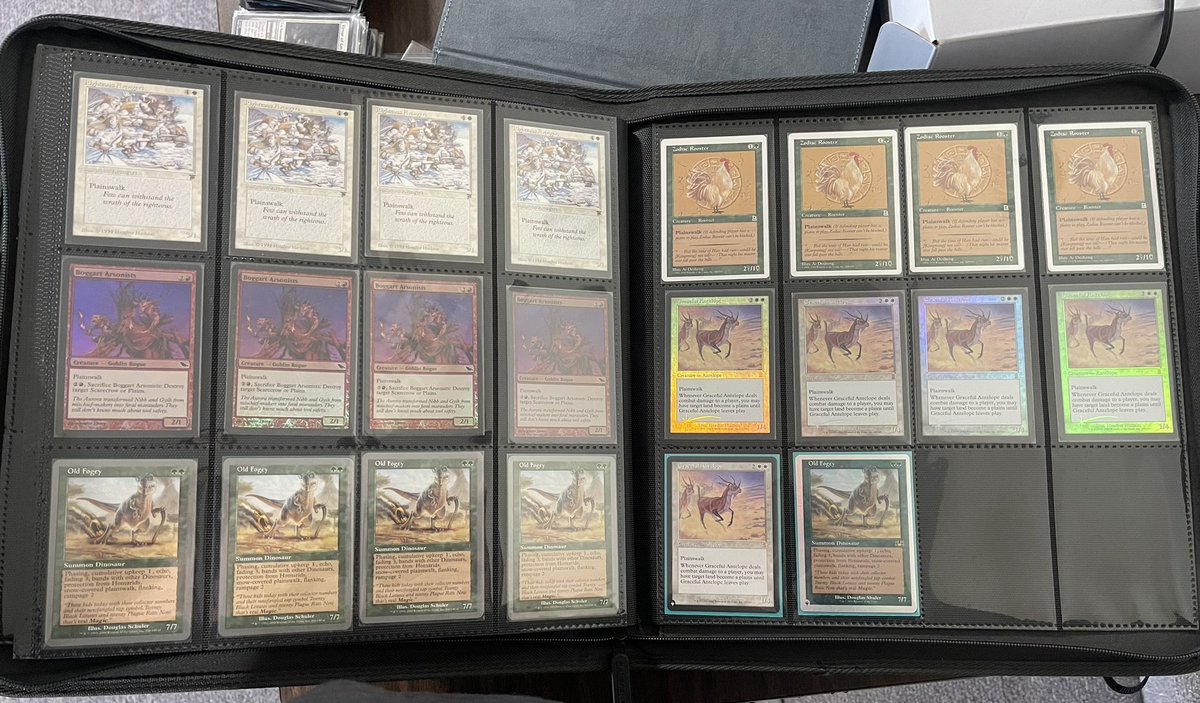 raegash's tweet photo. bonus photo of my planeswalker collection https://t.co/FfMiCBCEfs