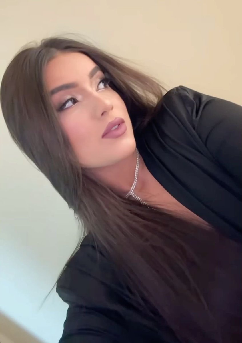 Júlia tweet media