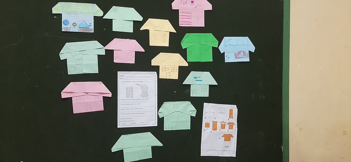 gemanago's tweet photo. Construindo casas muito engraçadas com as turmas do 7° ano. Na aposentadoria disso eu sentirei saudade😅😂🧭🏠🏘🏡 https://t.co/gQQGVIgi94