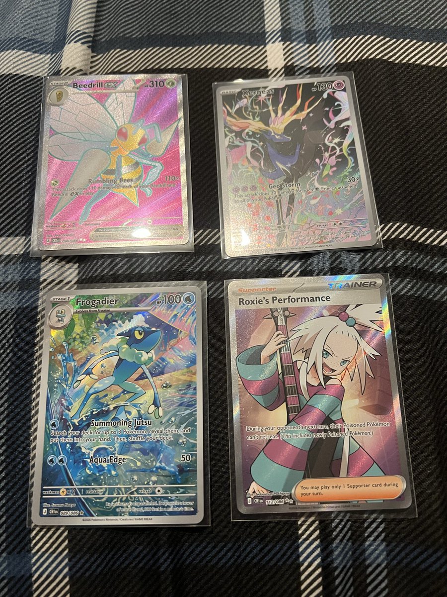 JakeDaleyy's tweet photo. Opened 6 chaos rising (all i could get) and got 4 hits https://t.co/wZlPzM0eFr