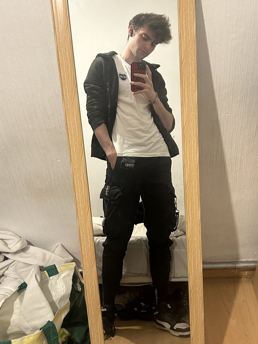 🐺𝙍𝙀𝘿𝙔_𝙒𝙄𝙇𝙇🐺 tweet media