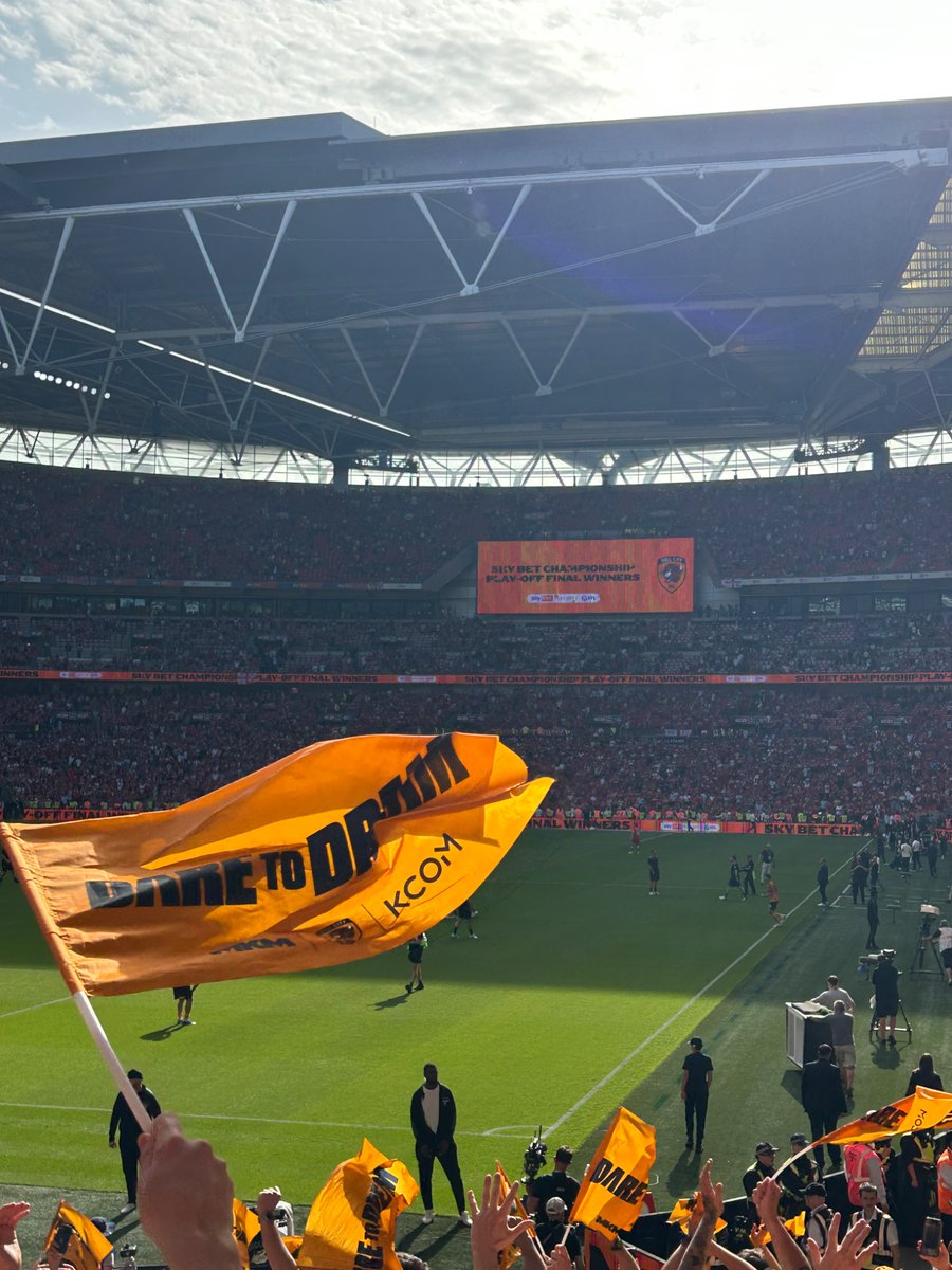 KsaHull's tweet photo. Just in case anyone has forgotten.

WE ARE PREMIER LEAGUE SAY WE ARE PREMIER LEAGUE #hcafc https://t.co/xITwg3NH9e