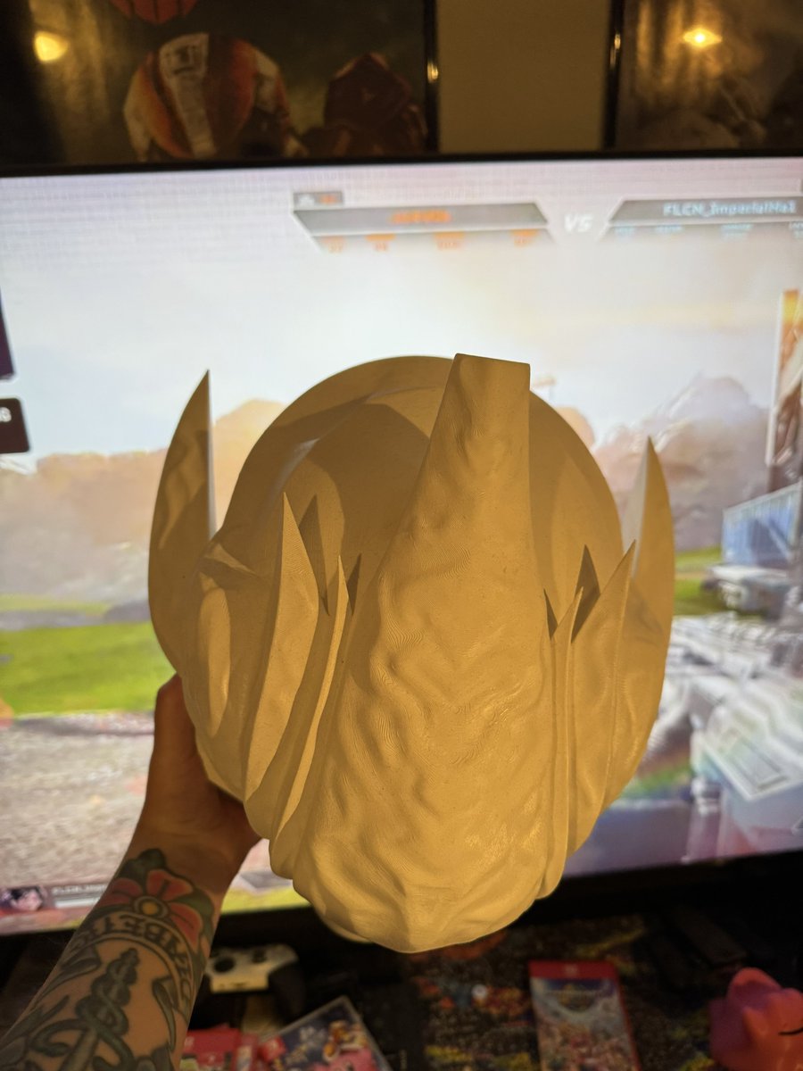Dragxnite's tweet photo. Friends I have some extra H3 era Hayabusa helmets printed for some folks that fell through. Looking to get rid of them if anyone needs a raw one. 

(Not doing finished ones right now) https://t.co/k3HMiYpBIL